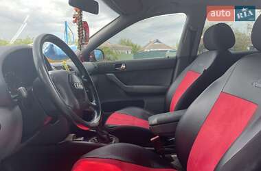 Хетчбек Audi A3 1999 в 