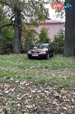 Хетчбек Audi A3 1999 в 