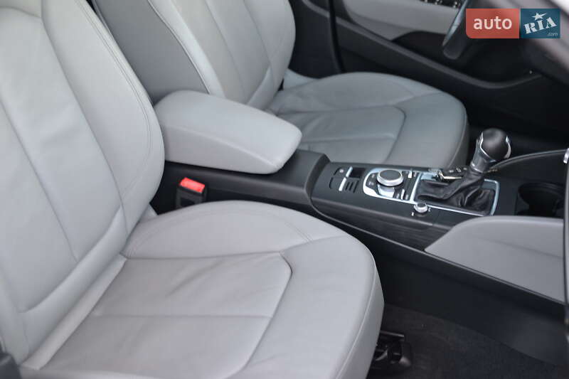 Седан Audi A3 2017 в Луцке