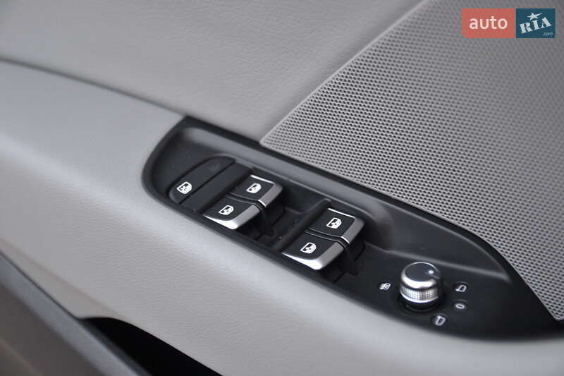 Седан Audi A3 2017 в Луцке