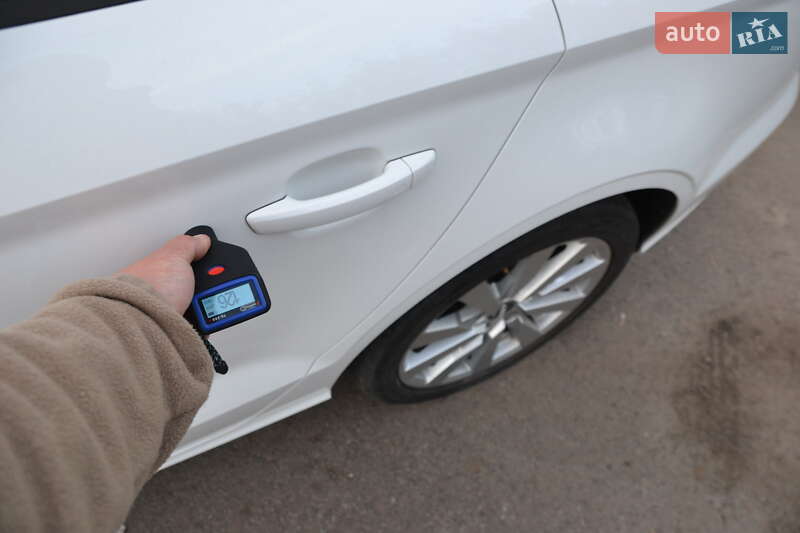 Седан Audi A3 2017 в Луцке