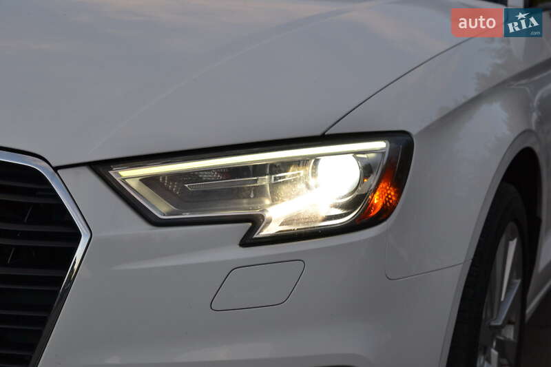 Седан Audi A3 2017 в Луцке