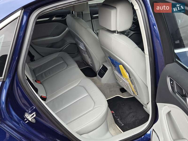 Седан Audi A3 2016 в Києві