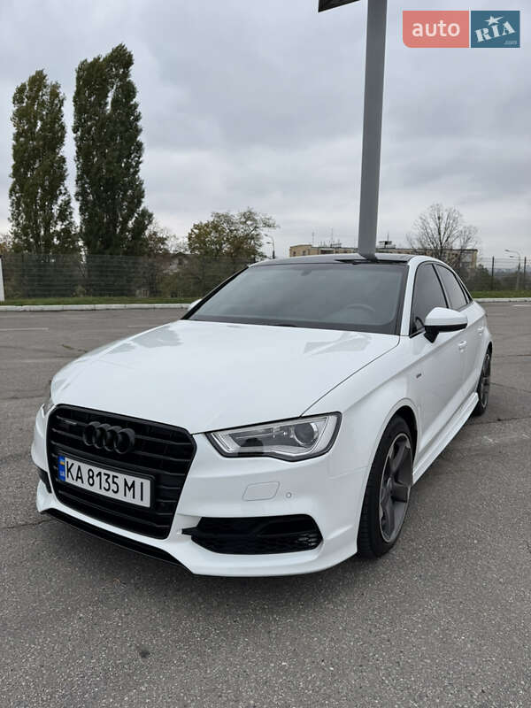 Седан Audi A3 2016 в 