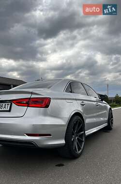 Седан Audi A3 2016 в 