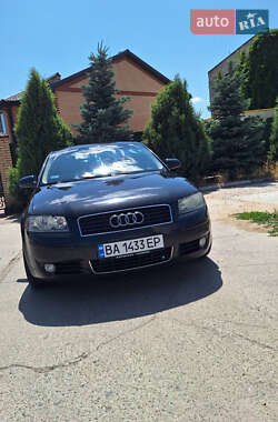 Хетчбек Audi A3 2004 в  фото 2 Хетчбек Audi A3 2004 в