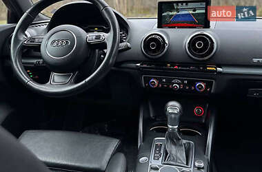 Хетчбек Audi A3 2015 в 