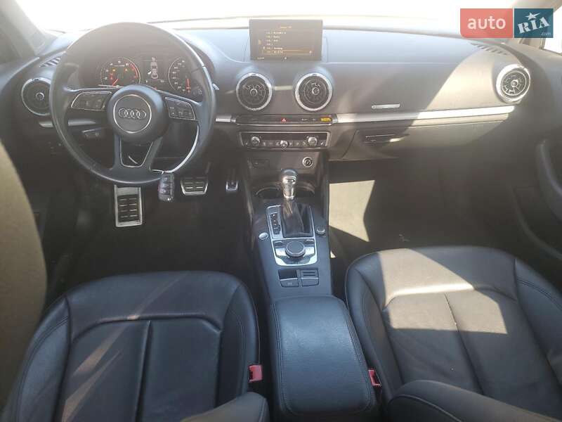 Седан Audi A3 2017 в Львові