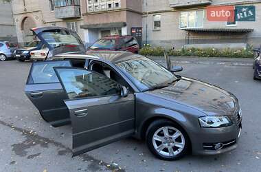 Хетчбек Audi A3 2010 в 