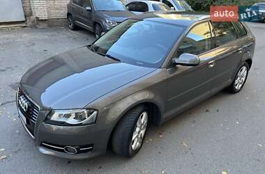 Хетчбек Audi A3 2010 в 