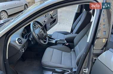 Хетчбек Audi A3 2010 в 