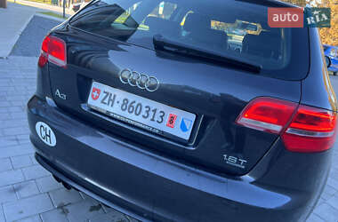Хетчбек Audi A3 2010 в 