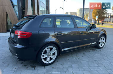 Хетчбек Audi A3 2010 в 