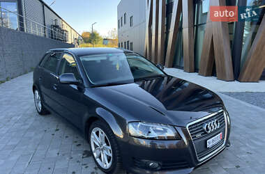 Хетчбек Audi A3 2010 в 