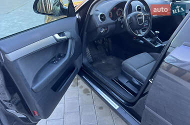 Хетчбек Audi A3 2010 в 