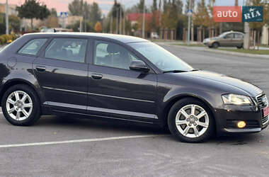 Хэтчбек Audi A3 2010 в 
