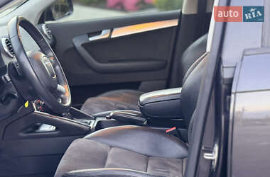 Хэтчбек Audi A3 2010 в 
