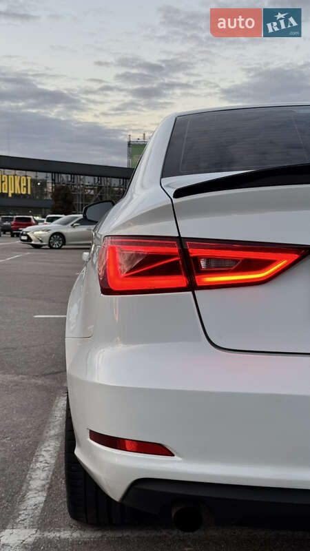 Седан Audi A3 2015 в Києві