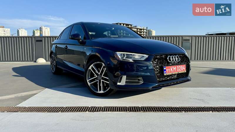 Седан Audi A3 2017 в 