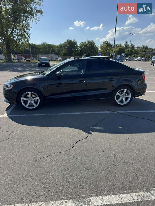 Седан Audi A3 2016 в Днепре