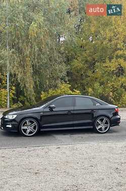 Седан Audi A3 2015 в 