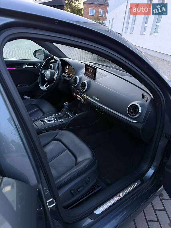 Седан Audi A3 2017 в Киеве фото 23 Седан Audi A3 2017 в Киеве