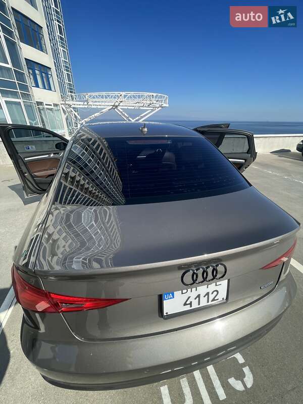 Седан Audi A3 2015 в Одессе
