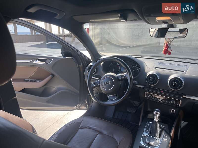 Седан Audi A3 2015 в Одессе