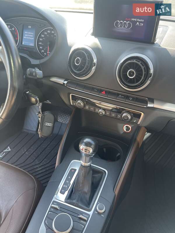 Седан Audi A3 2015 в Одессе