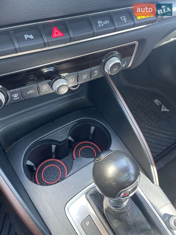 Седан Audi A3 2015 в Одессе
