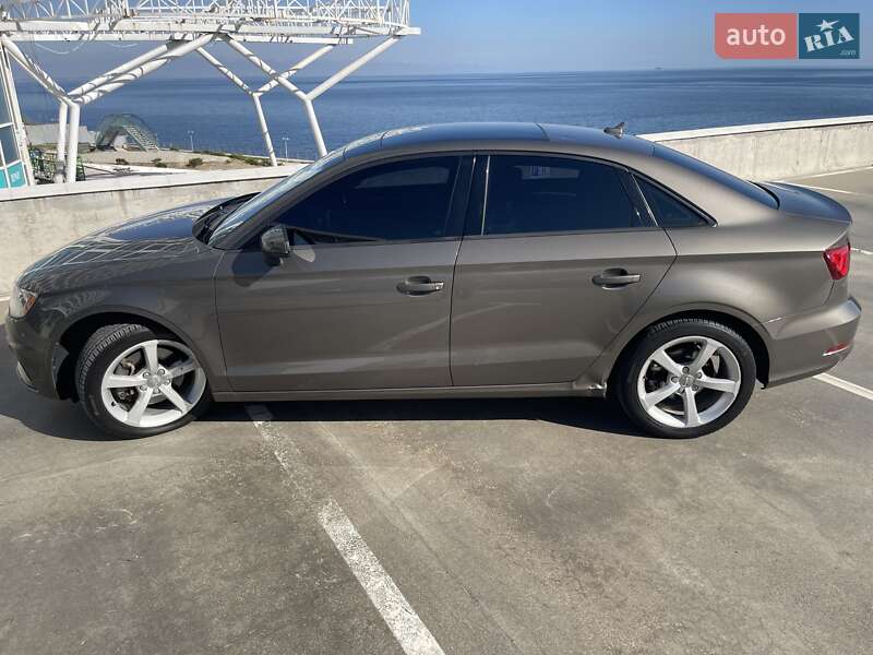 Седан Audi A3 2015 в Одессе