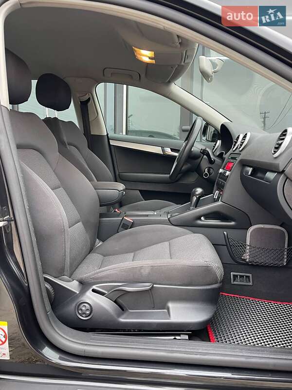 Хетчбек Audi A3 2009 в Києві фото 13 Хетчбек Audi A3 2009 в Києві