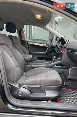 Хетчбек Audi A3 2009 в 