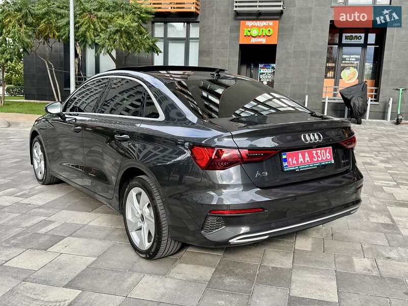 Седан Audi A3 2023 в Киеве