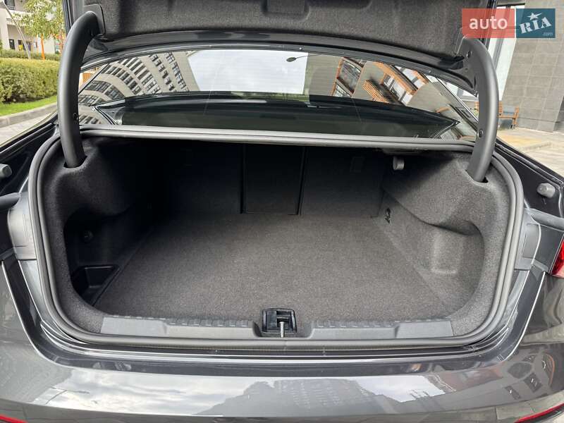 Седан Audi A3 2023 в Киеве