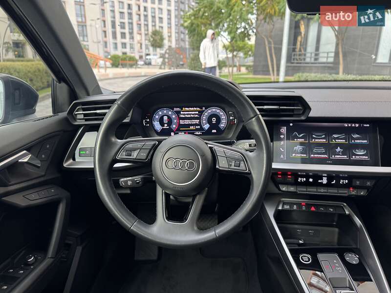Седан Audi A3 2023 в Киеве