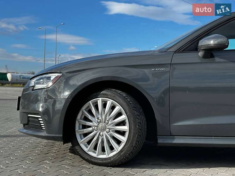 Хетчбек Audi A3 2017 в Львові фото 5 Хетчбек Audi A3 2017 в Львові