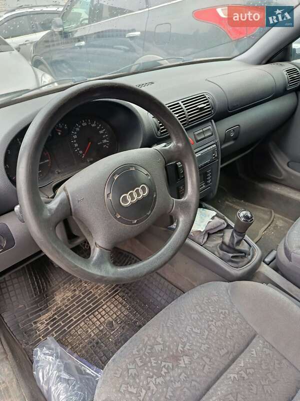 Хэтчбек Audi A3 1998 в Харькове