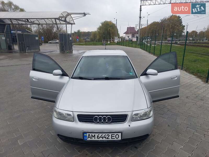 Хэтчбек Audi A3 1999 в Житомире