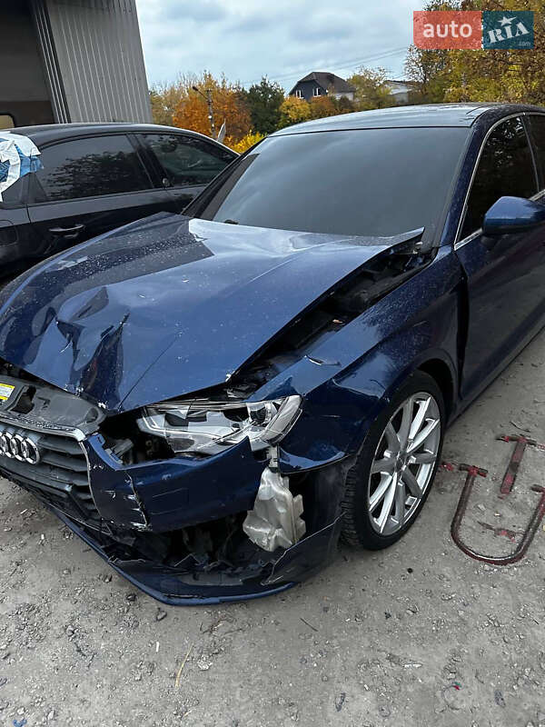 Седан Audi A3 2014 в Дніпрі