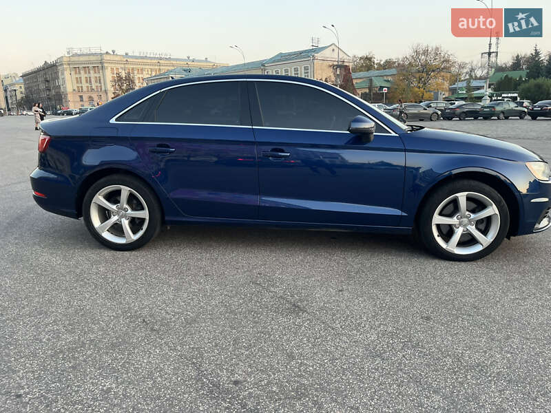 Седан Audi A3 2015 в Харькове