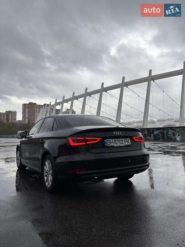 Седан Audi A3 2015 в Івано-Франківську