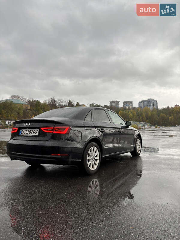 Седан Audi A3 2015 в Киеве фото 5 Седан Audi A3 2015 в Киеве