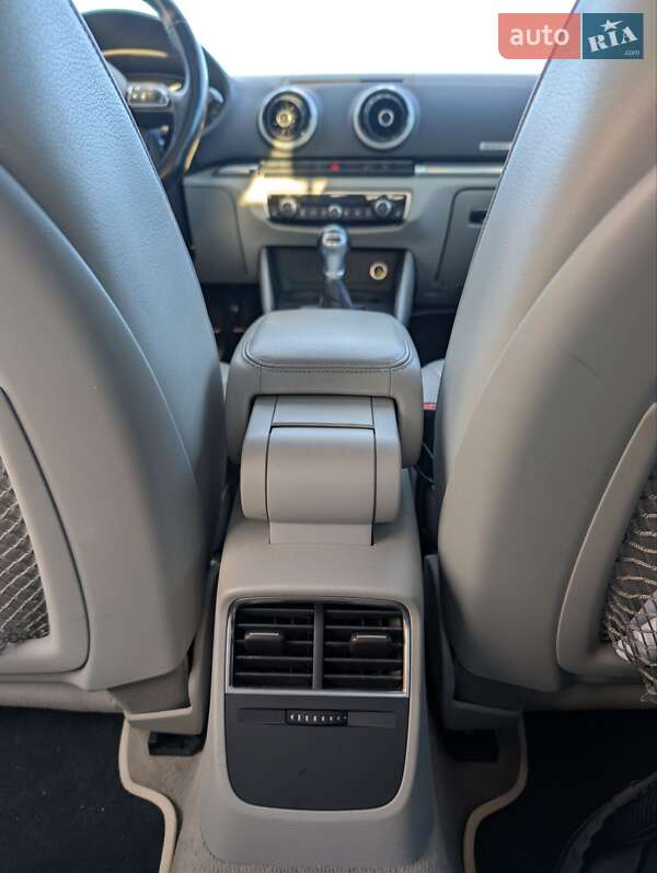Седан Audi A3 2016 в Киеве фото 28 Седан Audi A3 2016 в Киеве