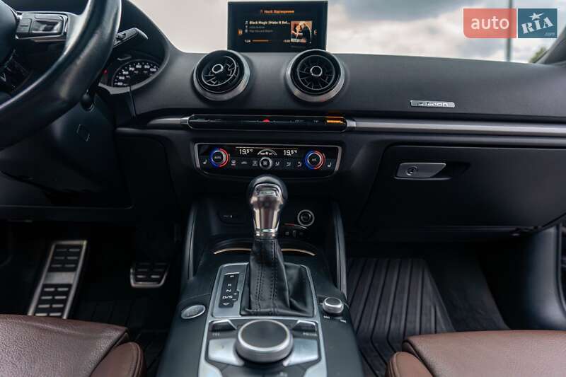 Хетчбек Audi A3 2017 в Києві фото 10 Хетчбек Audi A3 2017 в Києві