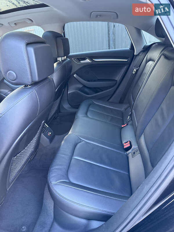 Седан Audi A3 2014 в Львові