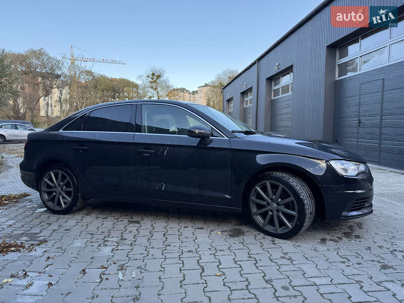 Седан Audi A3 2014 в Львові