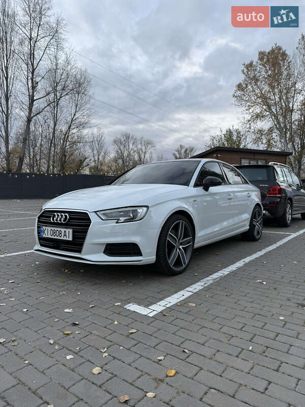 Седан Audi A3 2016 в Вишгороді