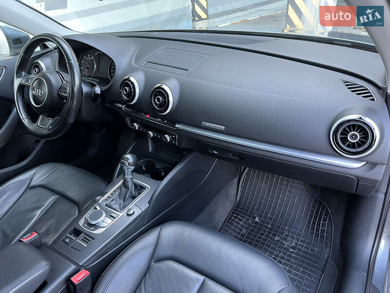 Седан Audi A3 2015 в Києві