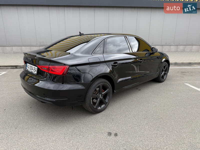Седан Audi A3 2014 в Киеве